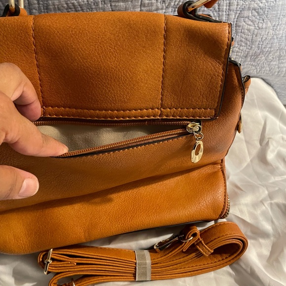 Camel color handbag. No name brand almost new, excellent condition. - Picture 6 of 6